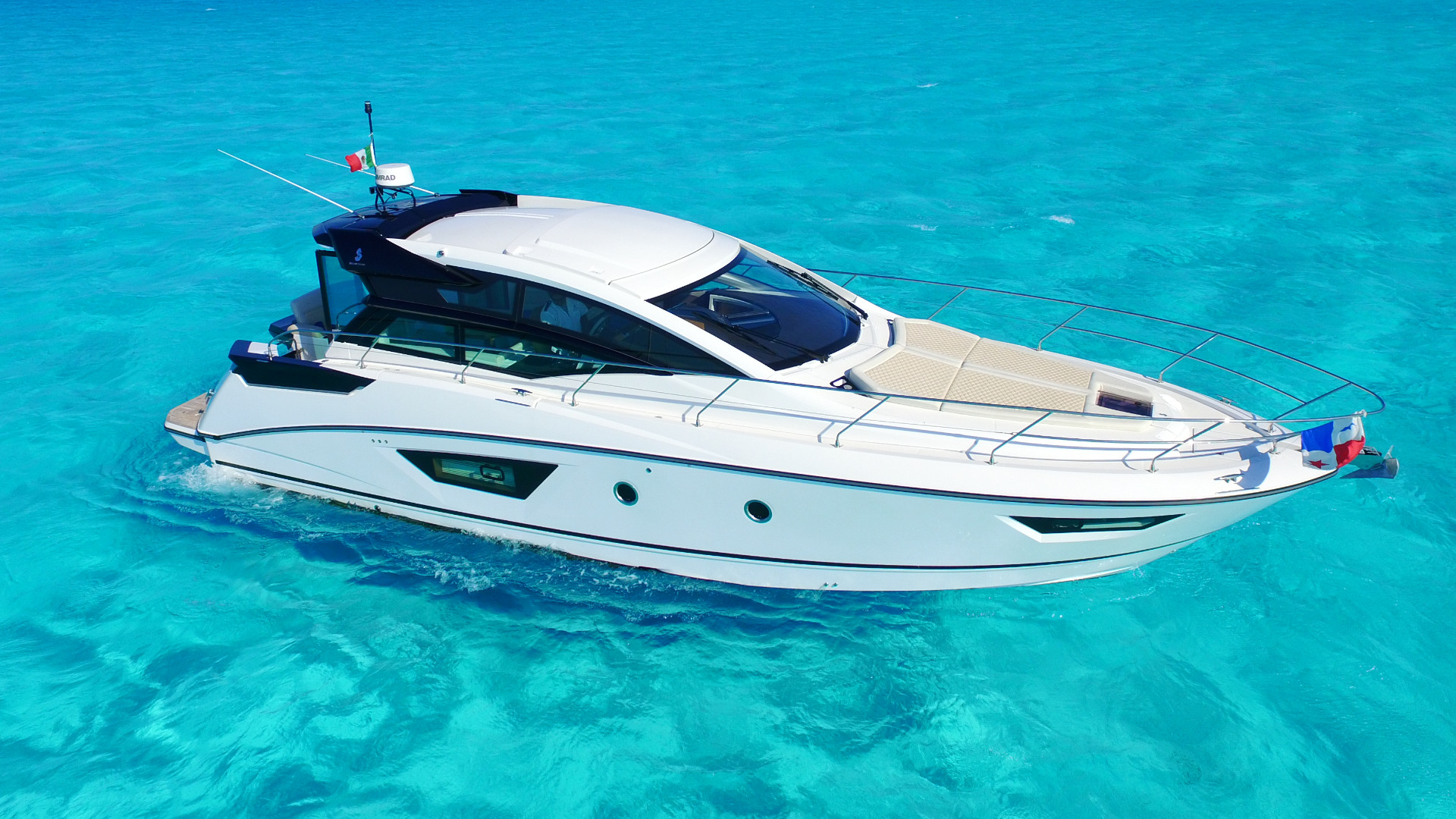 Share Cancun - Sunset Admiral Yacht Club & Marina | Nuevo yate